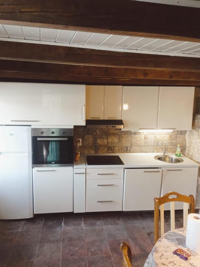 Holiday Home - Pavenka Donje Selo na Šolti Kültér fotó