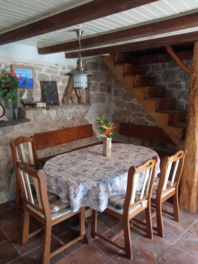 Holiday Home - Pavenka Donje Selo na Šolti Kültér fotó