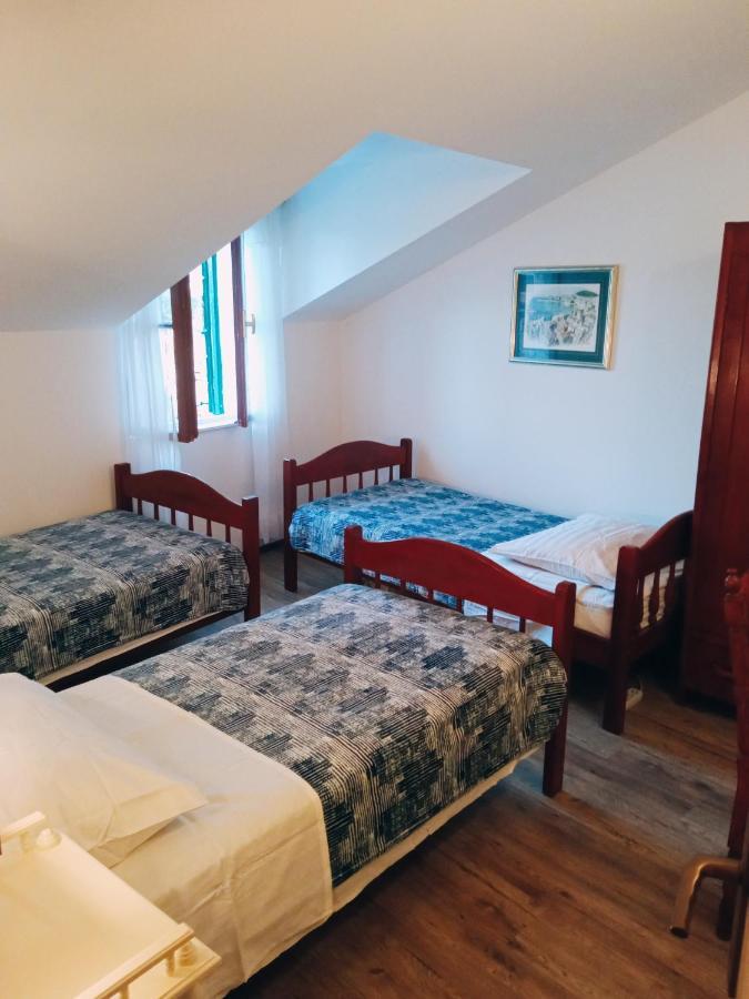 Holiday Home - Pavenka Donje Selo na Šolti Kültér fotó
